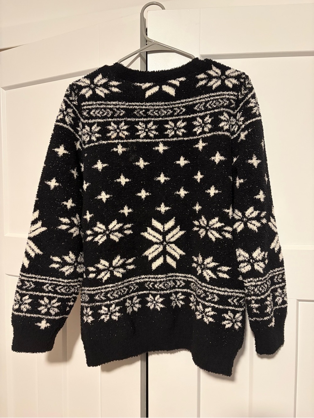 Barefoot Dreams Fair Isle Sweater Size L NWT Fuzzy Cozy Pullover Black White - Picture 5 of 5